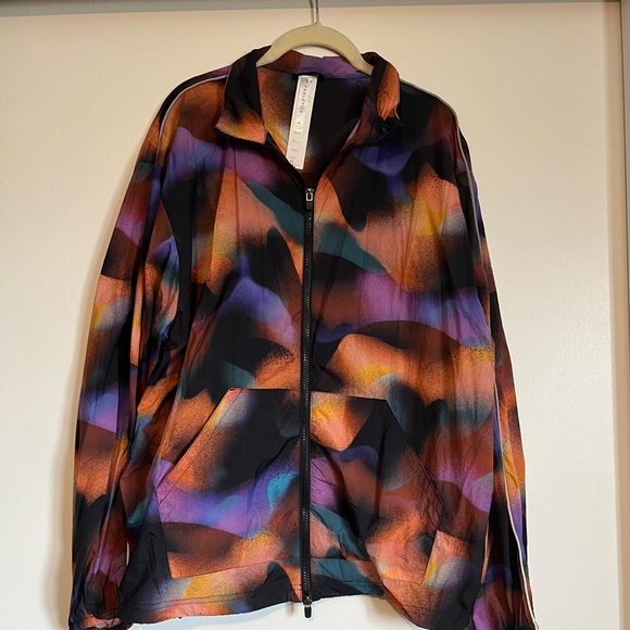 Oversized Flyweight Windbreaker - Picture 5 of 8